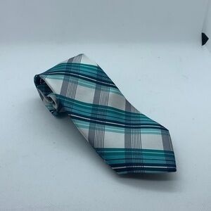 Arrow 100% silk green plaid tie